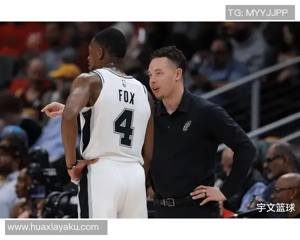 德阿隆福克斯引领国王队崛起成NBA新星的奋斗历程与未来展望 德阿隆福克斯引领国王队崛起成NBA新星的奋斗历程与未来展望